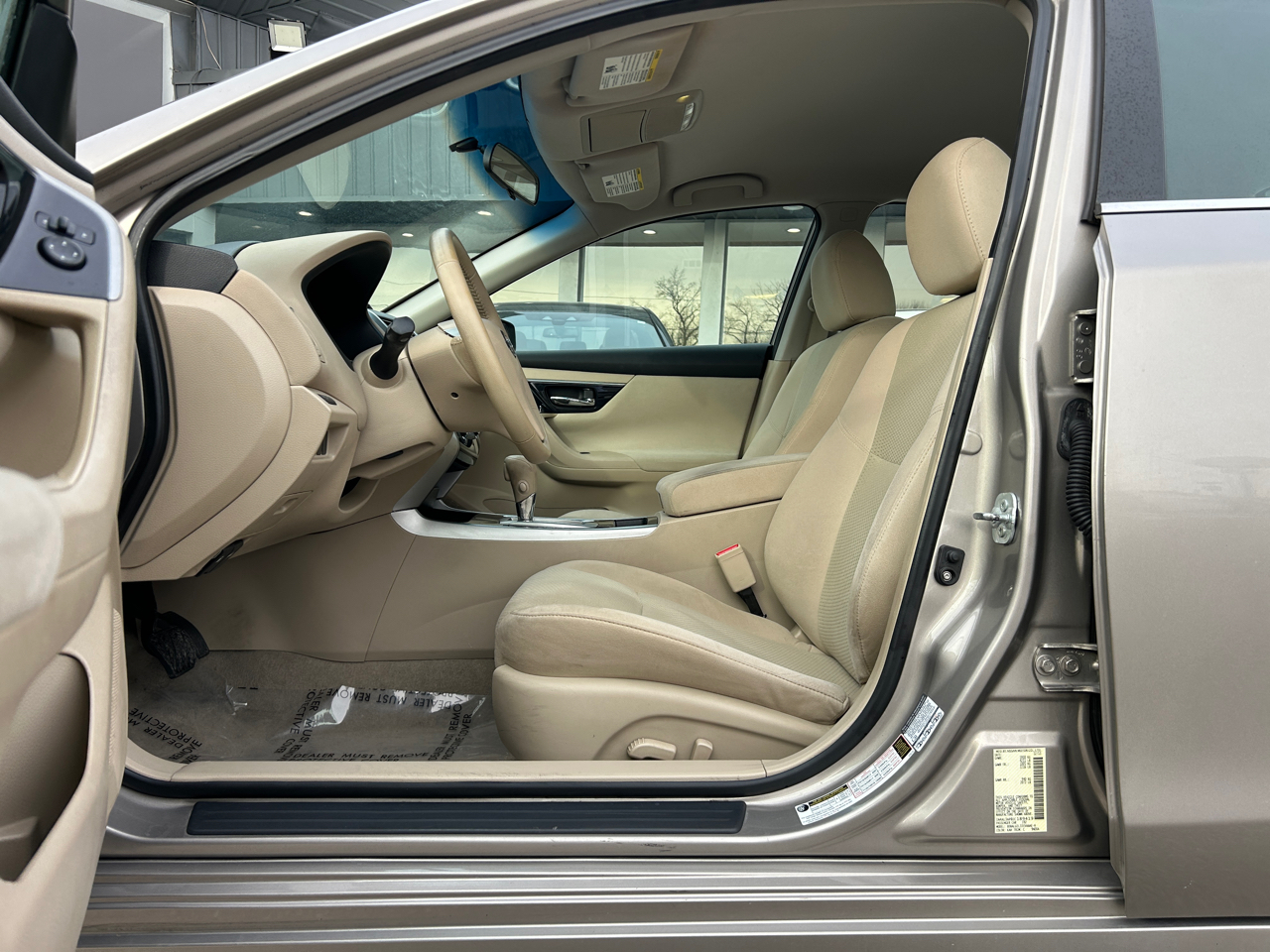 Nissan Altima 4dr Sdn I4 2.5 SV 2014