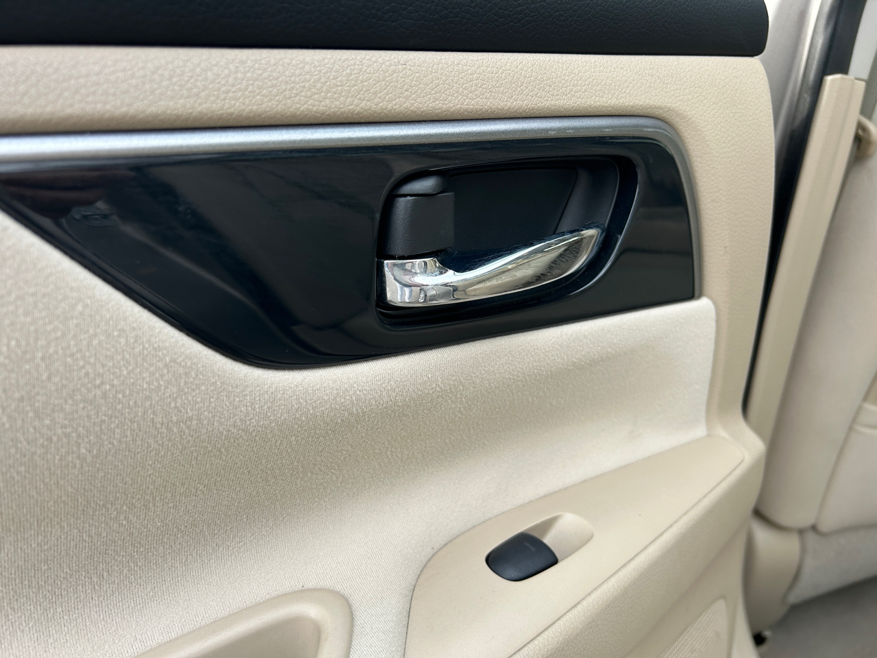 Nissan Altima 4dr Sdn I4 2.5 SV 2014