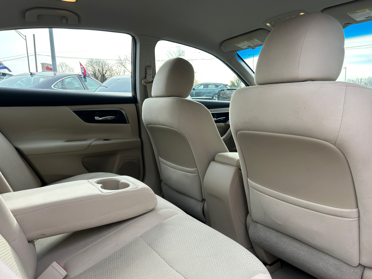 Nissan Altima 4dr Sdn I4 2.5 SV 2014