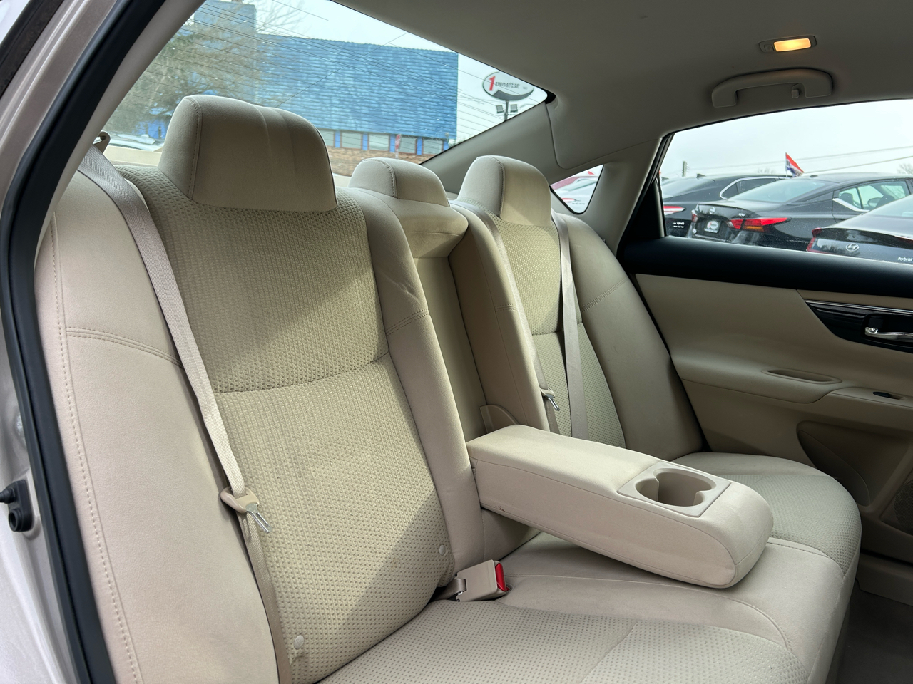 Nissan Altima 4dr Sdn I4 2.5 SV 2014