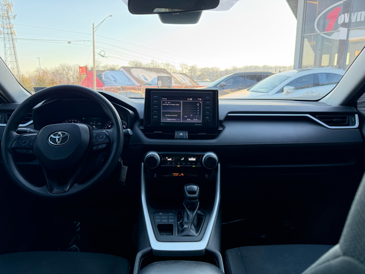 Toyota RAV4 LE AWD (Natl) 2020