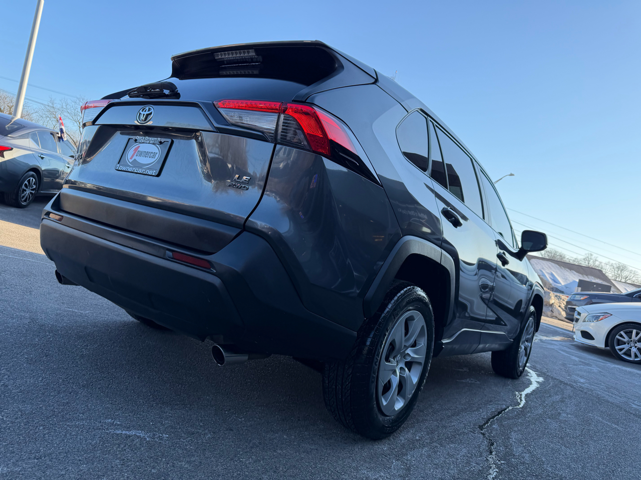 Toyota RAV4 LE AWD (Natl) 2020