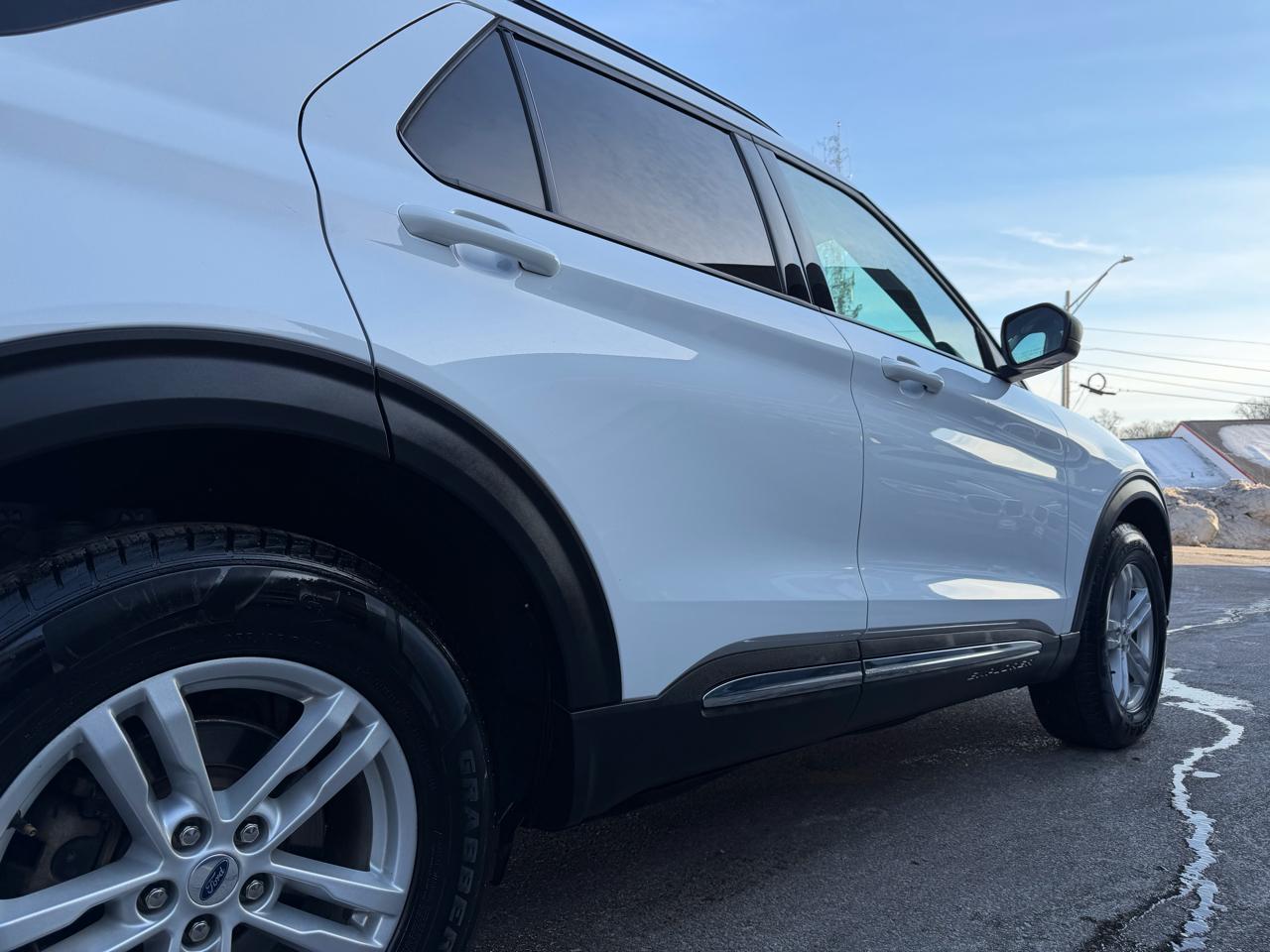 Ford Explorer XLT AWD 2023