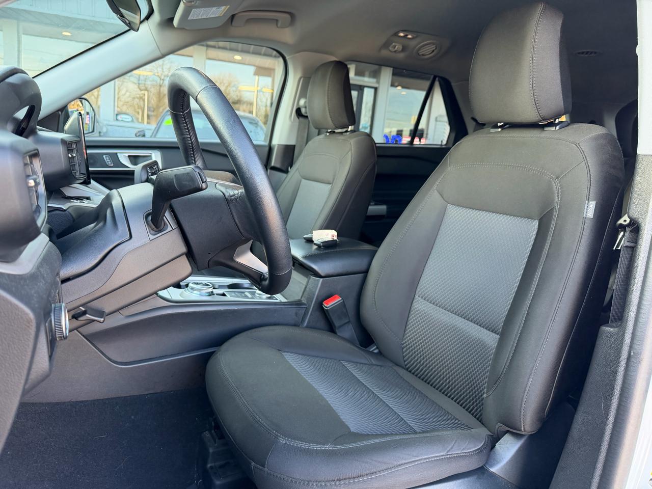 Ford Explorer XLT AWD 2023