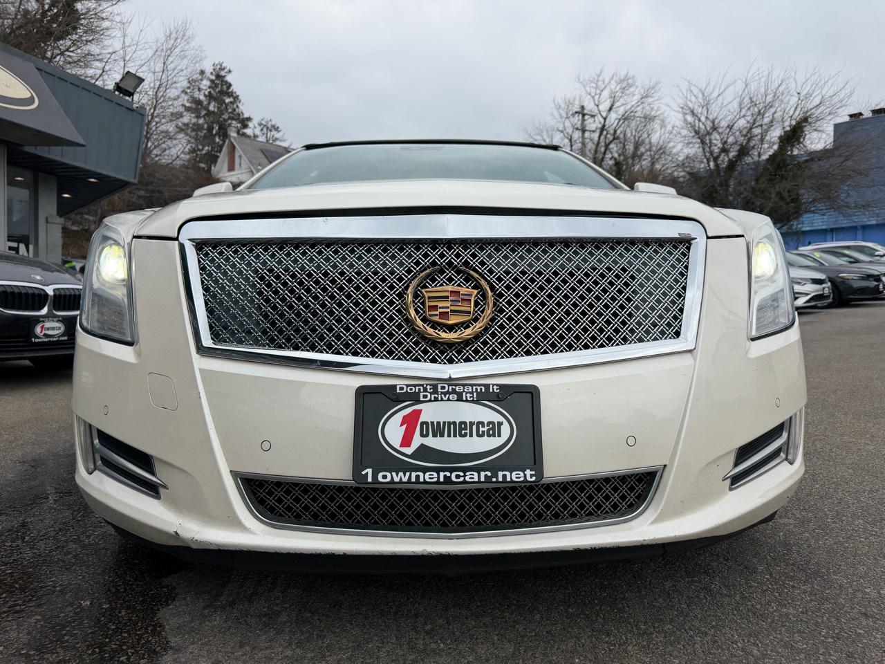 Cadillac XTS 4dr Sdn Luxury FWD 2015