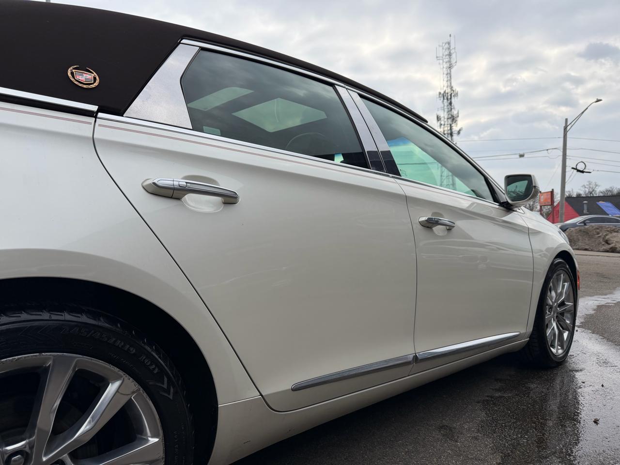 Cadillac XTS 4dr Sdn Luxury FWD 2015