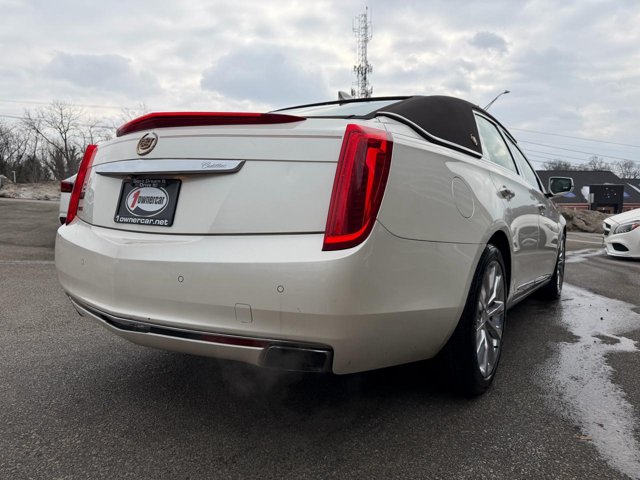 Cadillac XTS 4dr Sdn Luxury FWD 2015