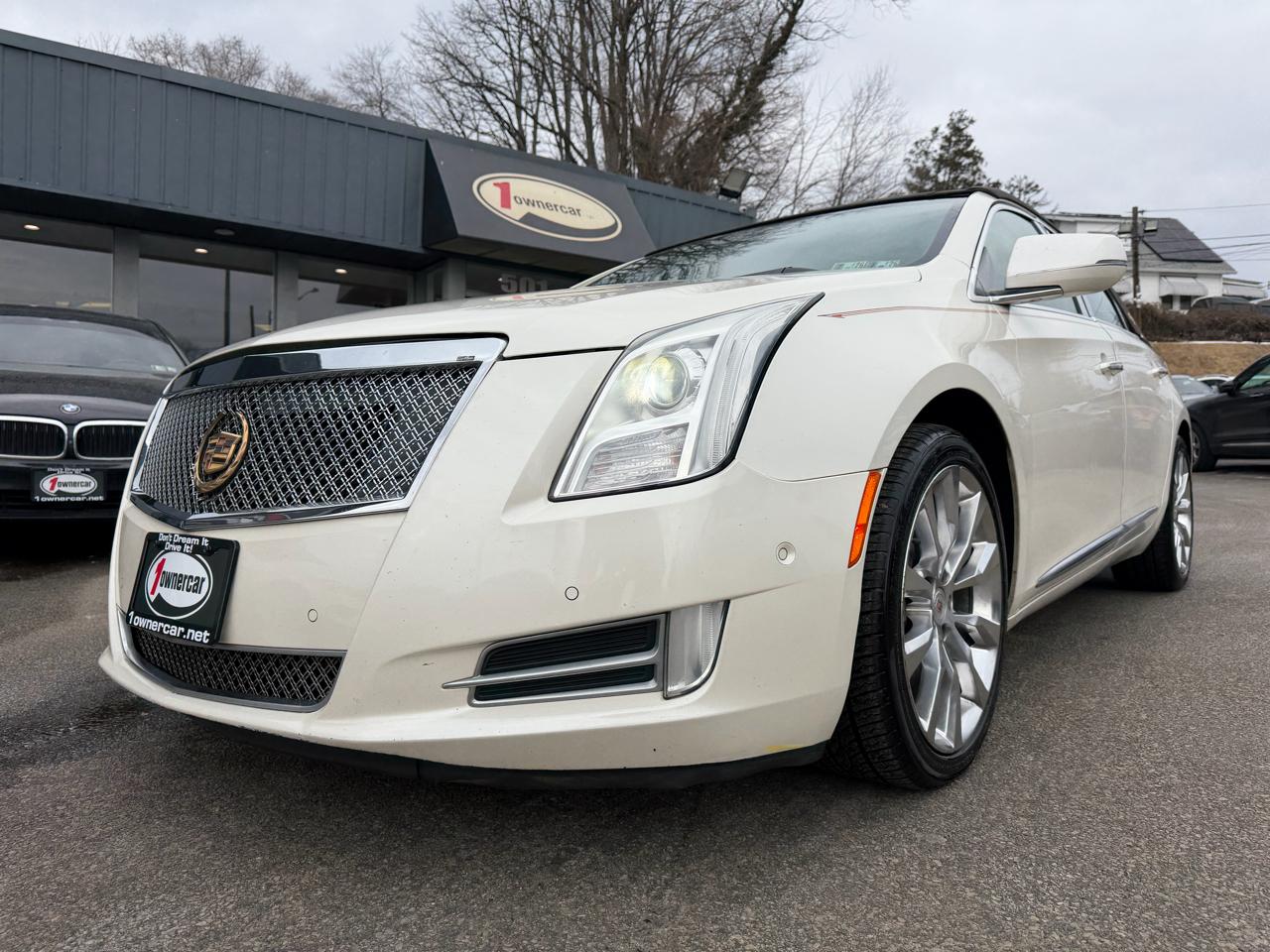 Cadillac XTS 4dr Sdn Luxury FWD 2015