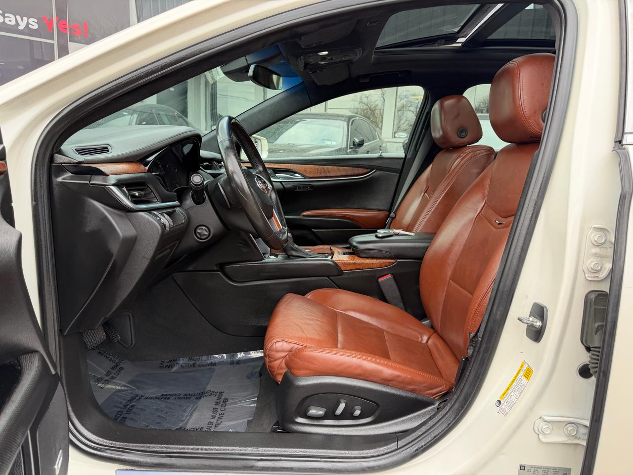 Cadillac XTS 4dr Sdn Luxury FWD 2015