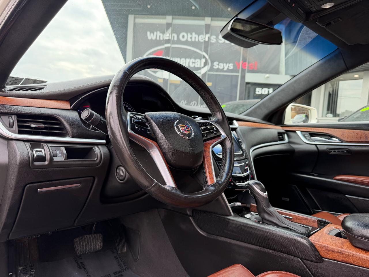 Cadillac XTS 4dr Sdn Luxury FWD 2015