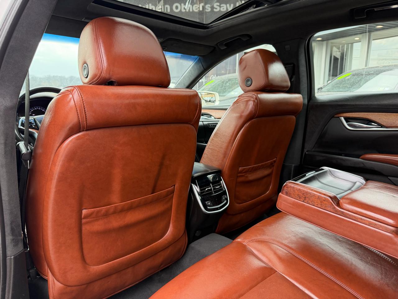 Cadillac XTS 4dr Sdn Luxury FWD 2015