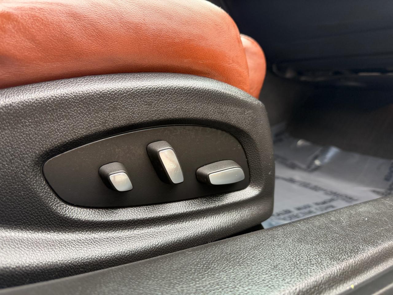 Cadillac XTS 4dr Sdn Luxury FWD 2015