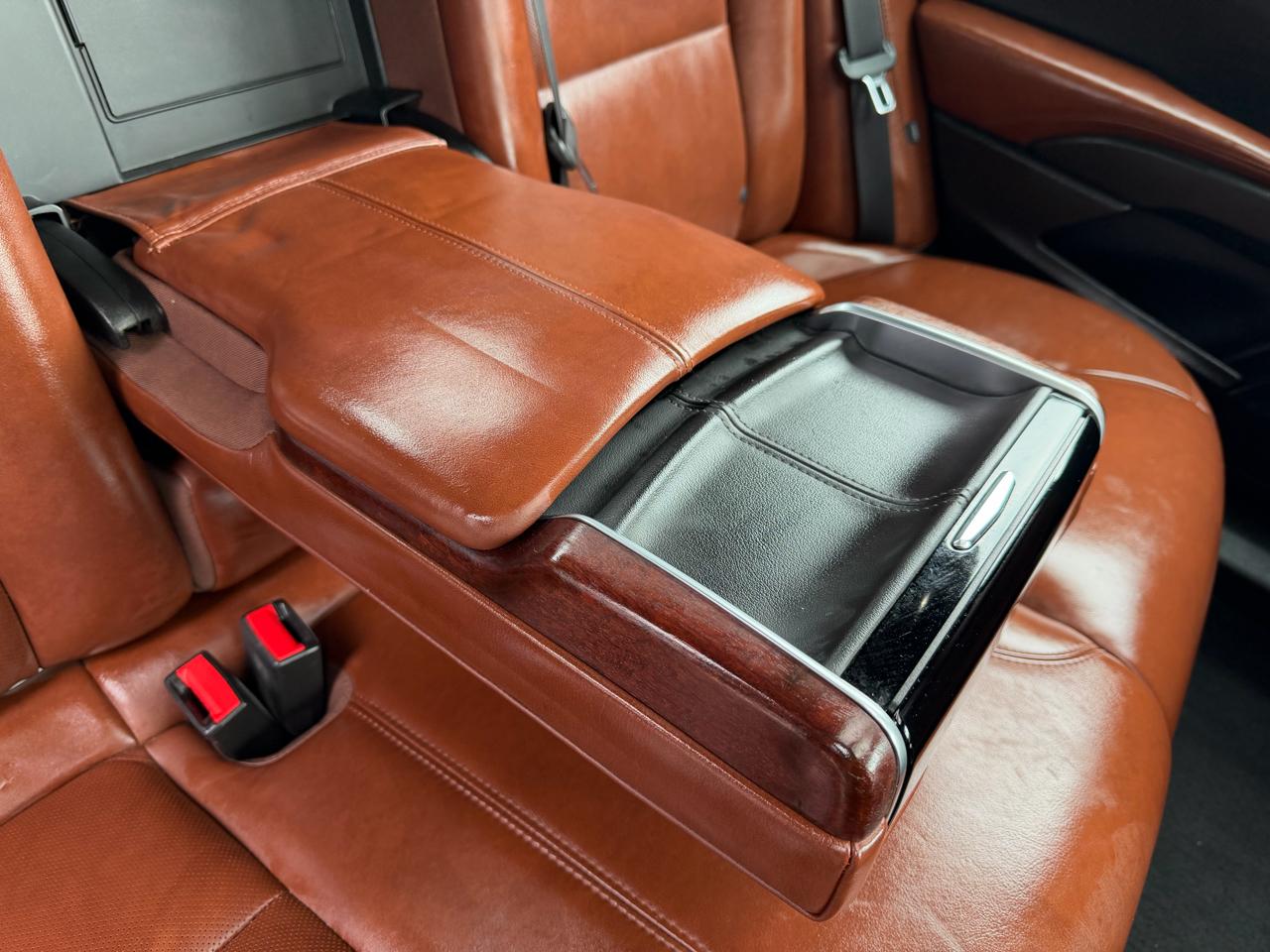 Cadillac XTS 4dr Sdn Luxury FWD 2015