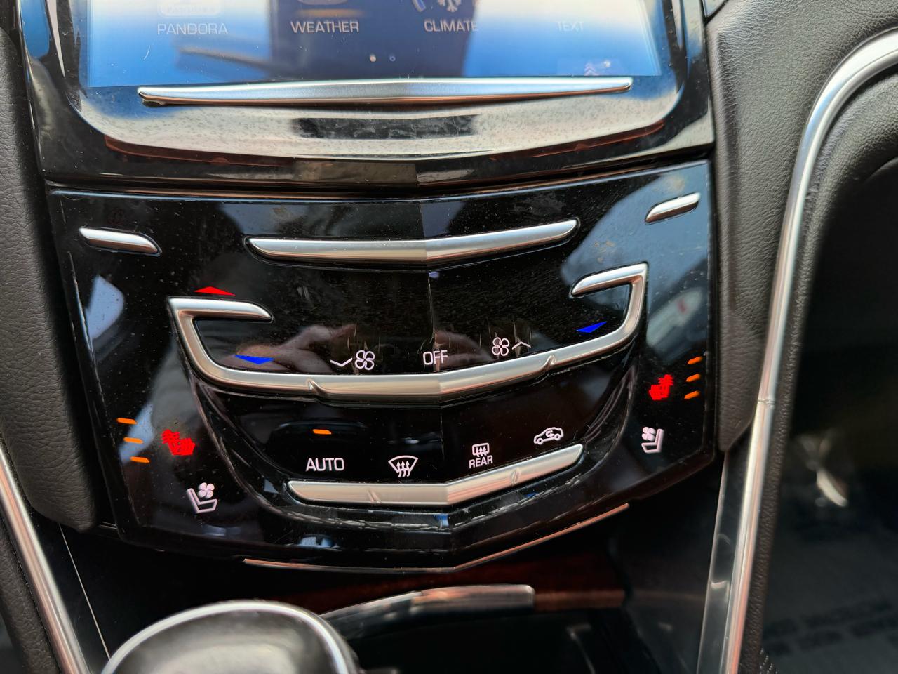 Cadillac XTS 4dr Sdn Luxury FWD 2015