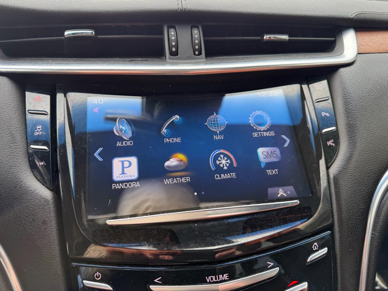 Cadillac XTS 4dr Sdn Luxury FWD 2015