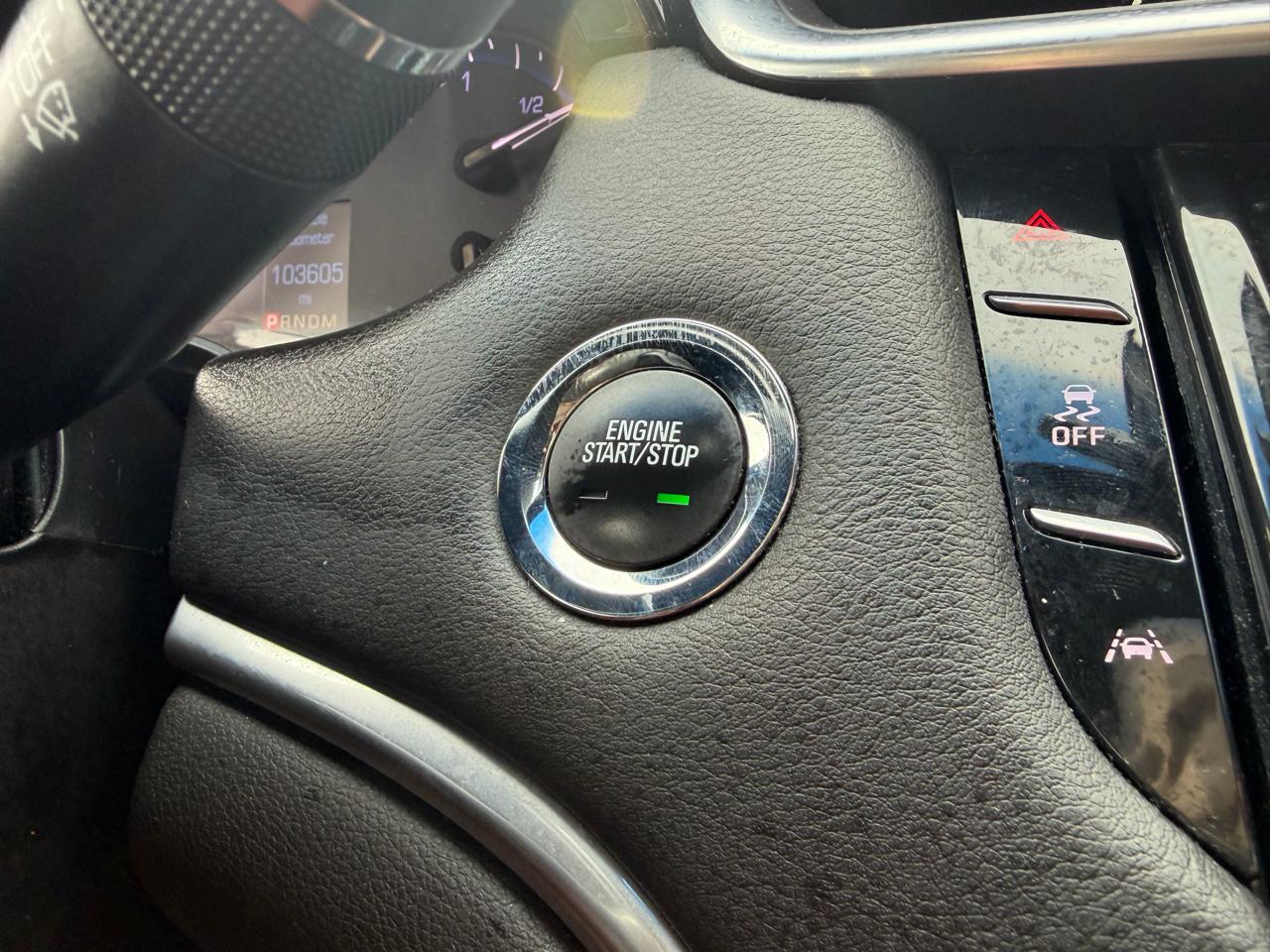 Cadillac XTS 4dr Sdn Luxury FWD 2015