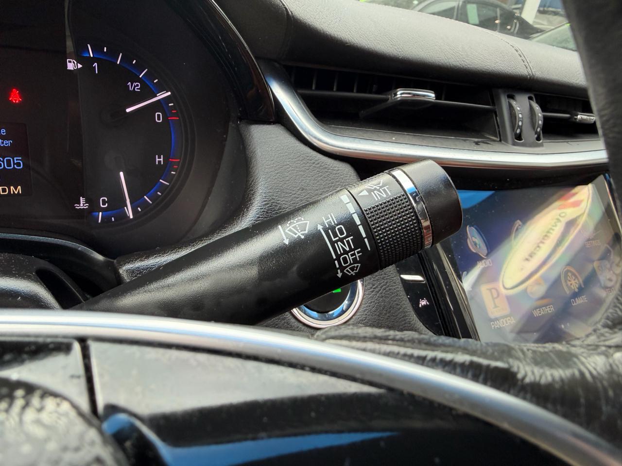 Cadillac XTS 4dr Sdn Luxury FWD 2015