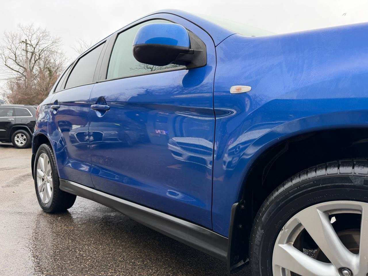 Mitsubishi Outlander Sport 2WD 4dr CVT 2.4 ES 2015