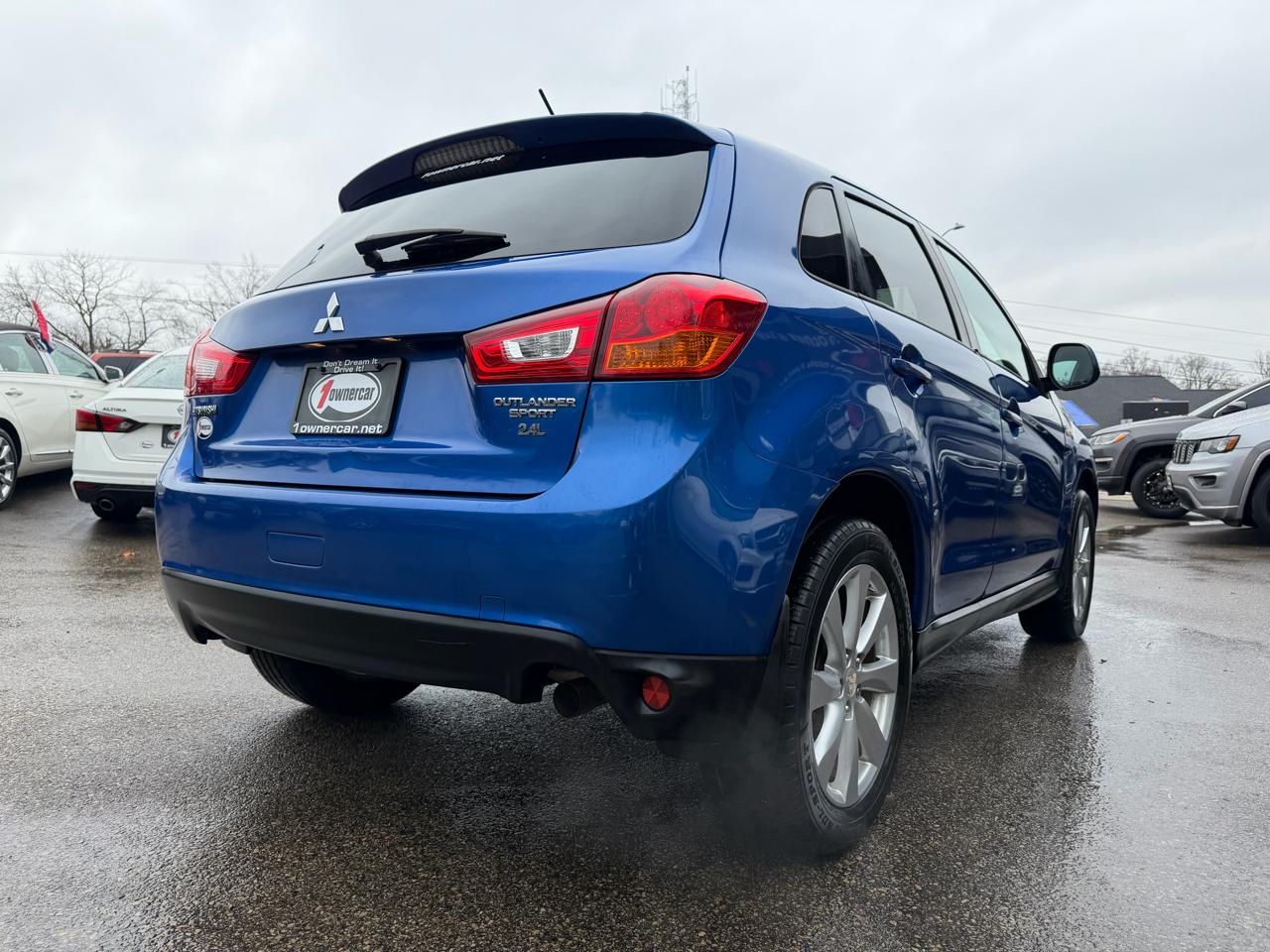 Mitsubishi Outlander Sport 2WD 4dr CVT 2.4 ES 2015