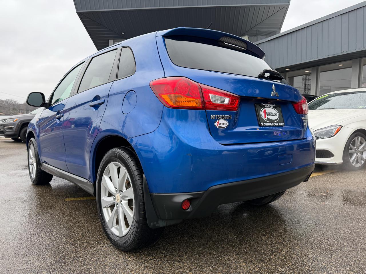 Mitsubishi Outlander Sport 2WD 4dr CVT 2.4 ES 2015