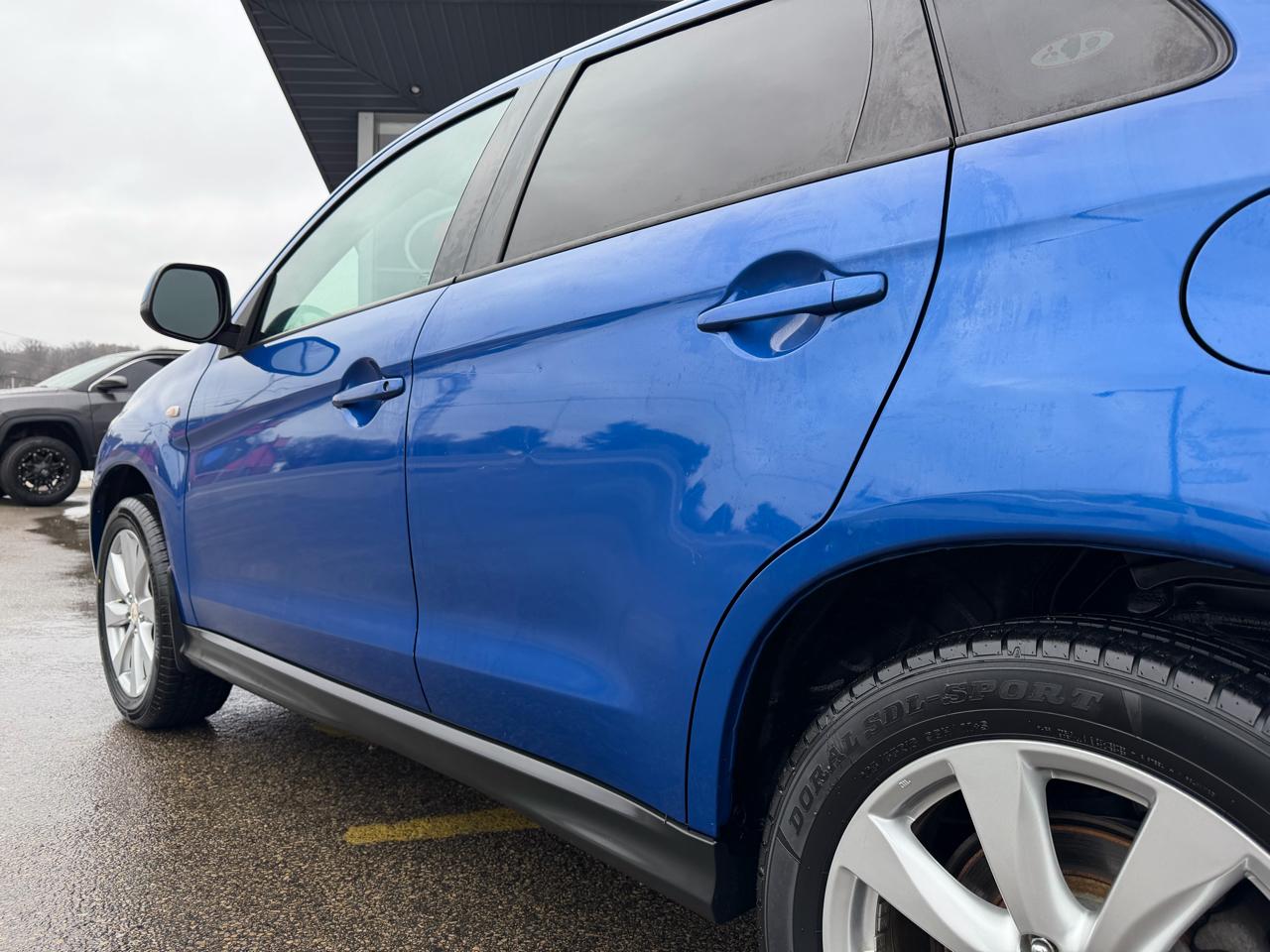 Mitsubishi Outlander Sport 2WD 4dr CVT 2.4 ES 2015