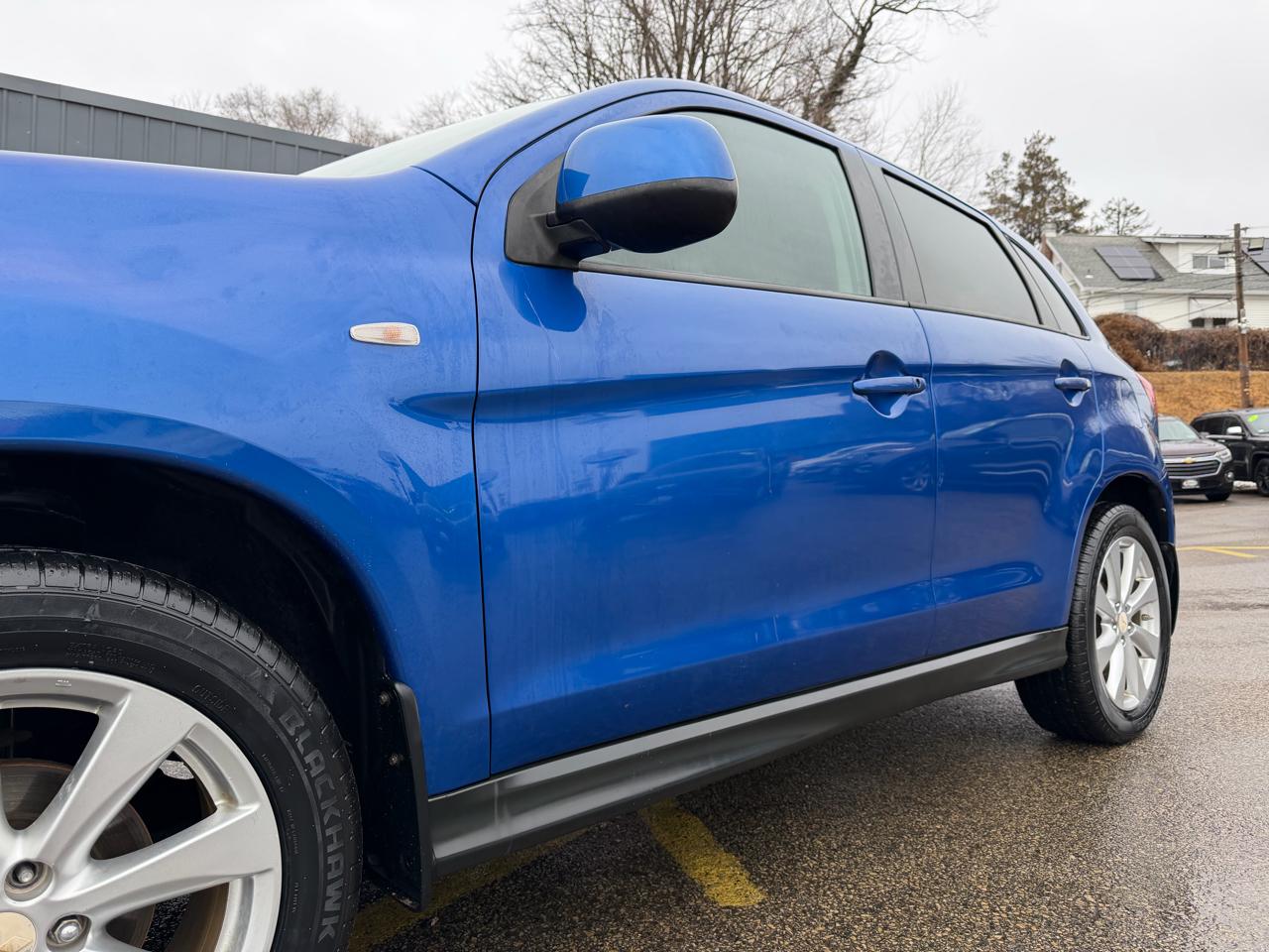 Mitsubishi Outlander Sport 2WD 4dr CVT 2.4 ES 2015