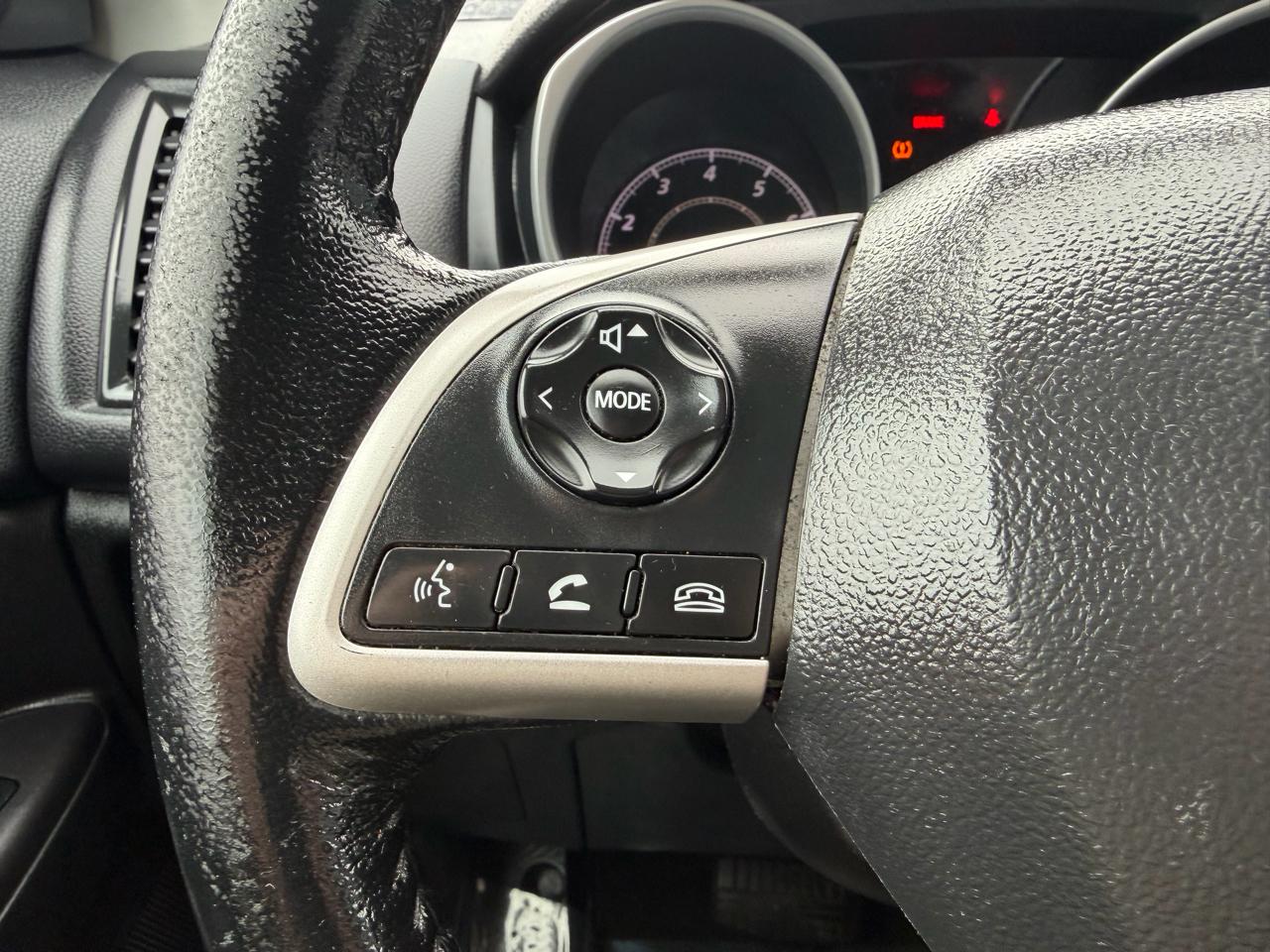 Mitsubishi Outlander Sport 2WD 4dr CVT 2.4 ES 2015