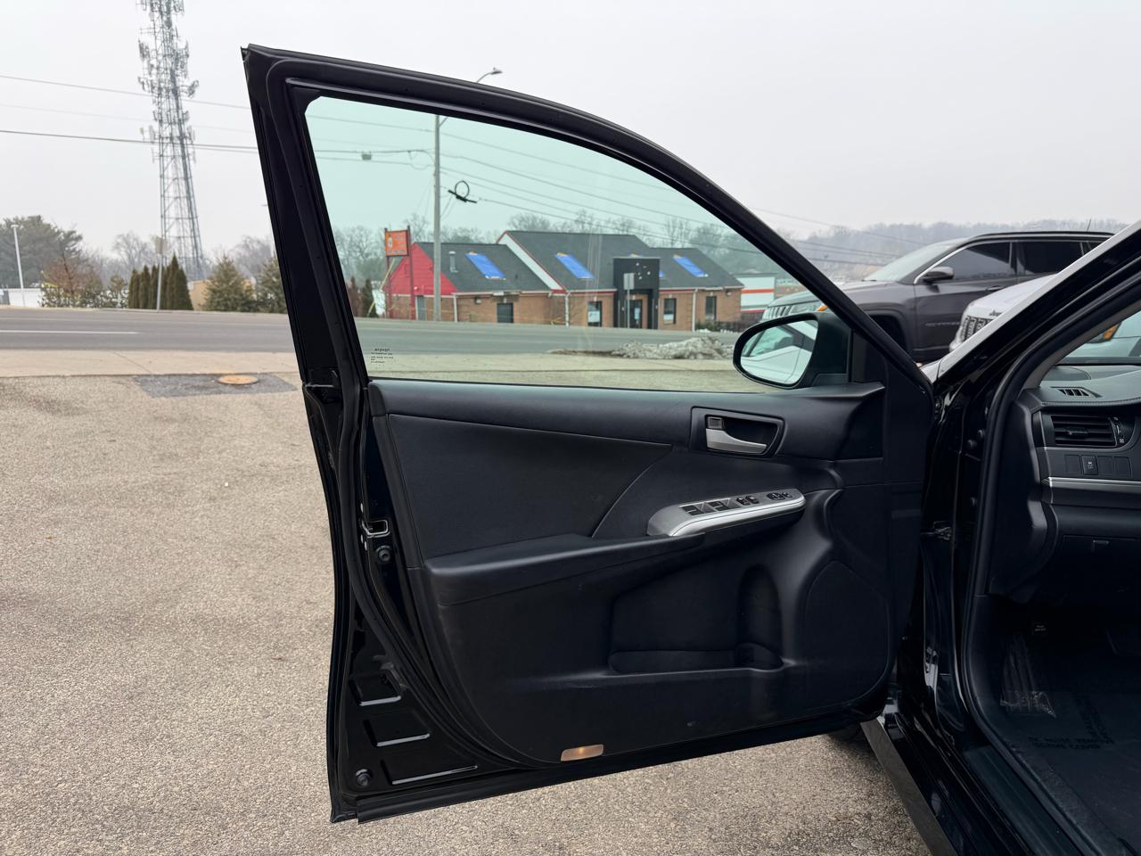 Toyota Camry 2014.5 4dr Sdn I4 Auto SE Sport (Natl) 2014