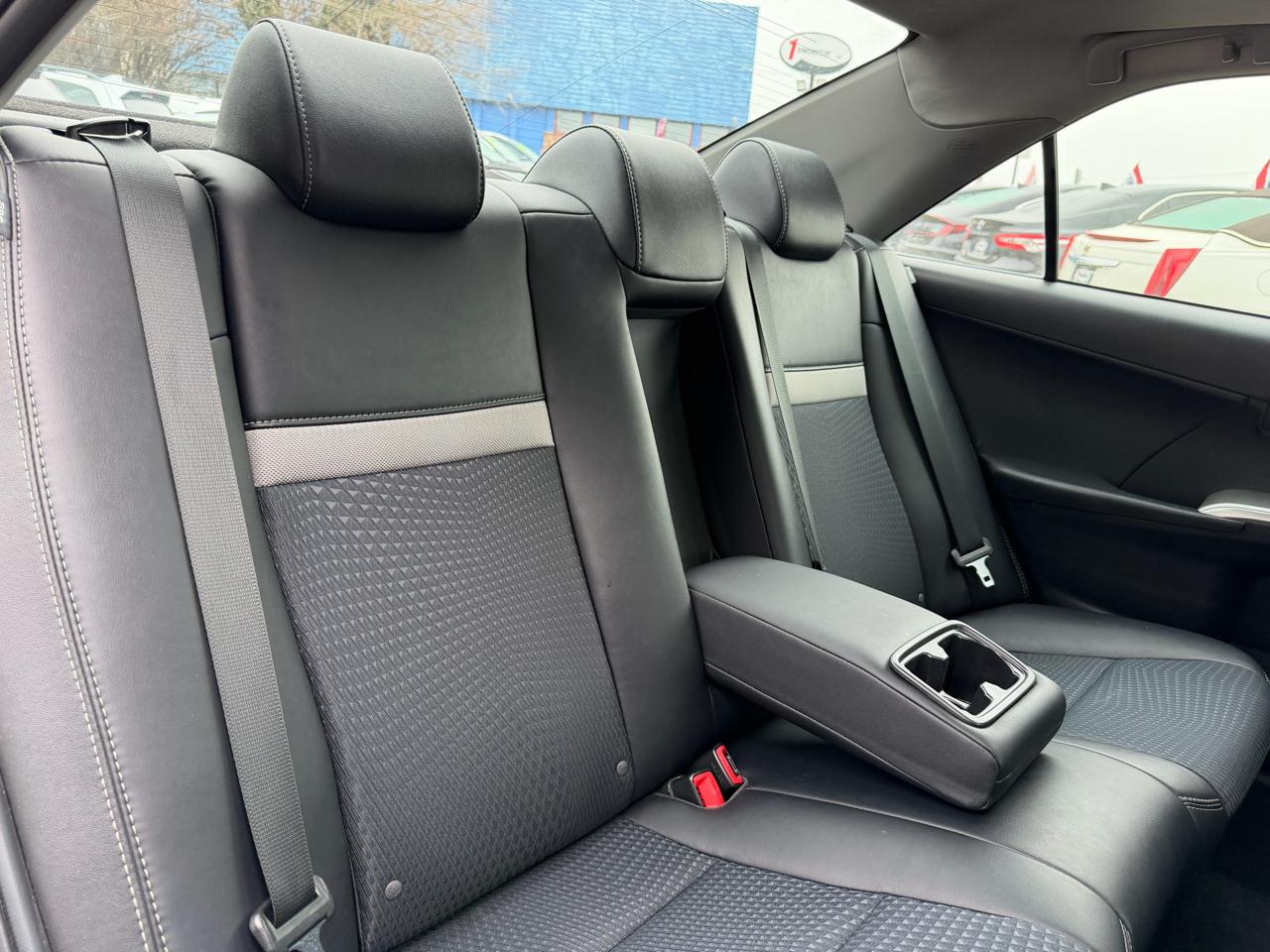 Toyota Camry 2014.5 4dr Sdn I4 Auto SE Sport (Natl) 2014