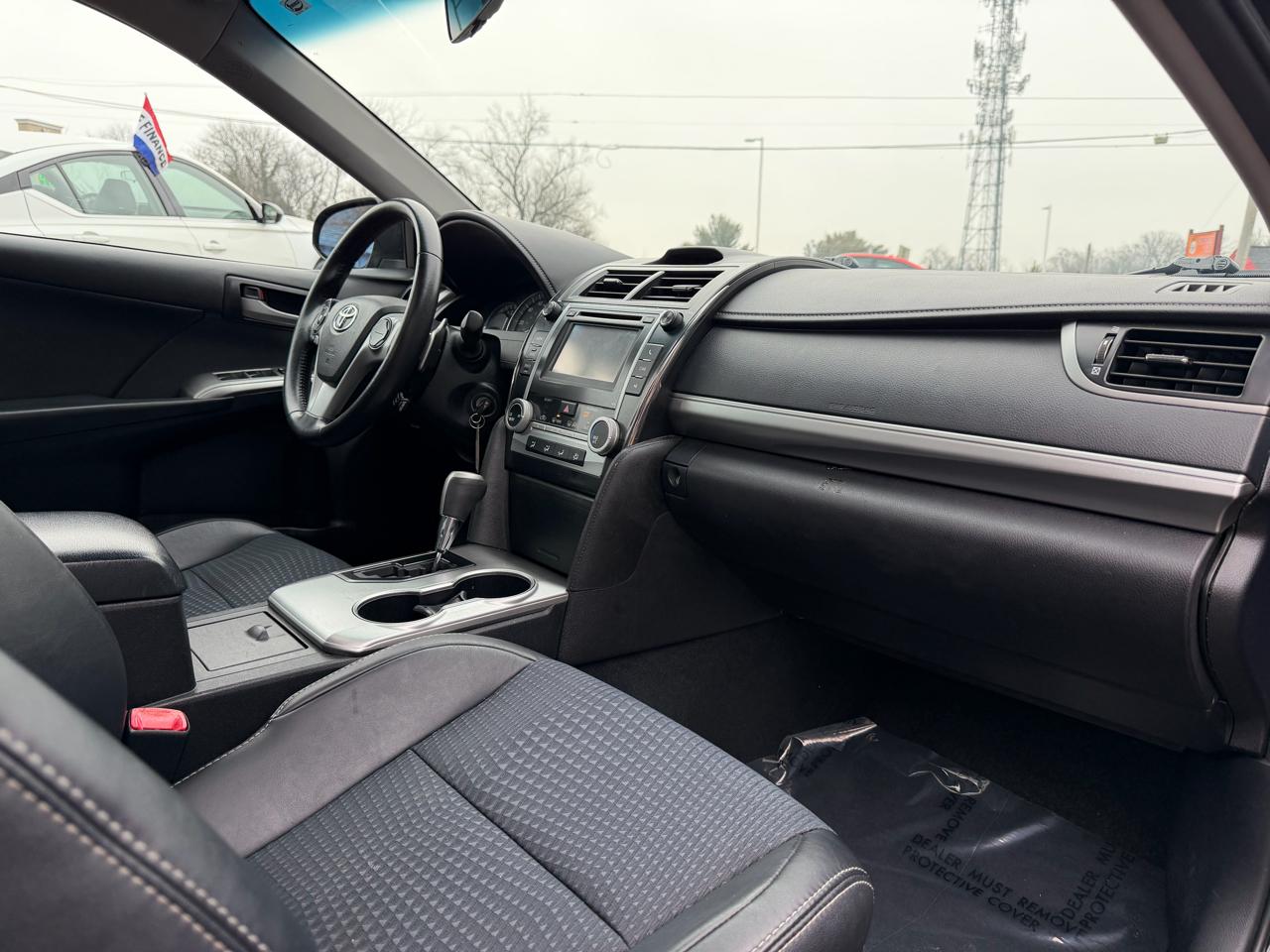 Toyota Camry 2014.5 4dr Sdn I4 Auto SE Sport (Natl) 2014