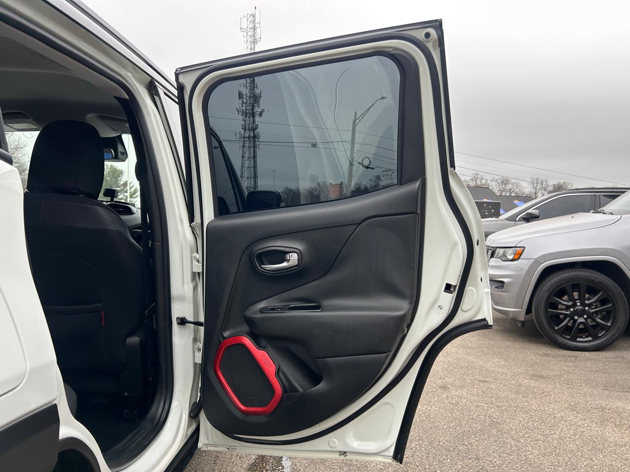 Jeep Renegade 4WD 4dr Trailhawk 2015