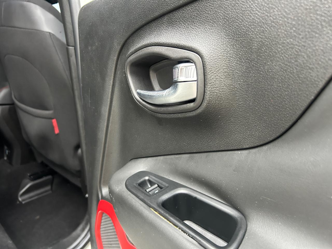 Jeep Renegade 4WD 4dr Trailhawk 2015