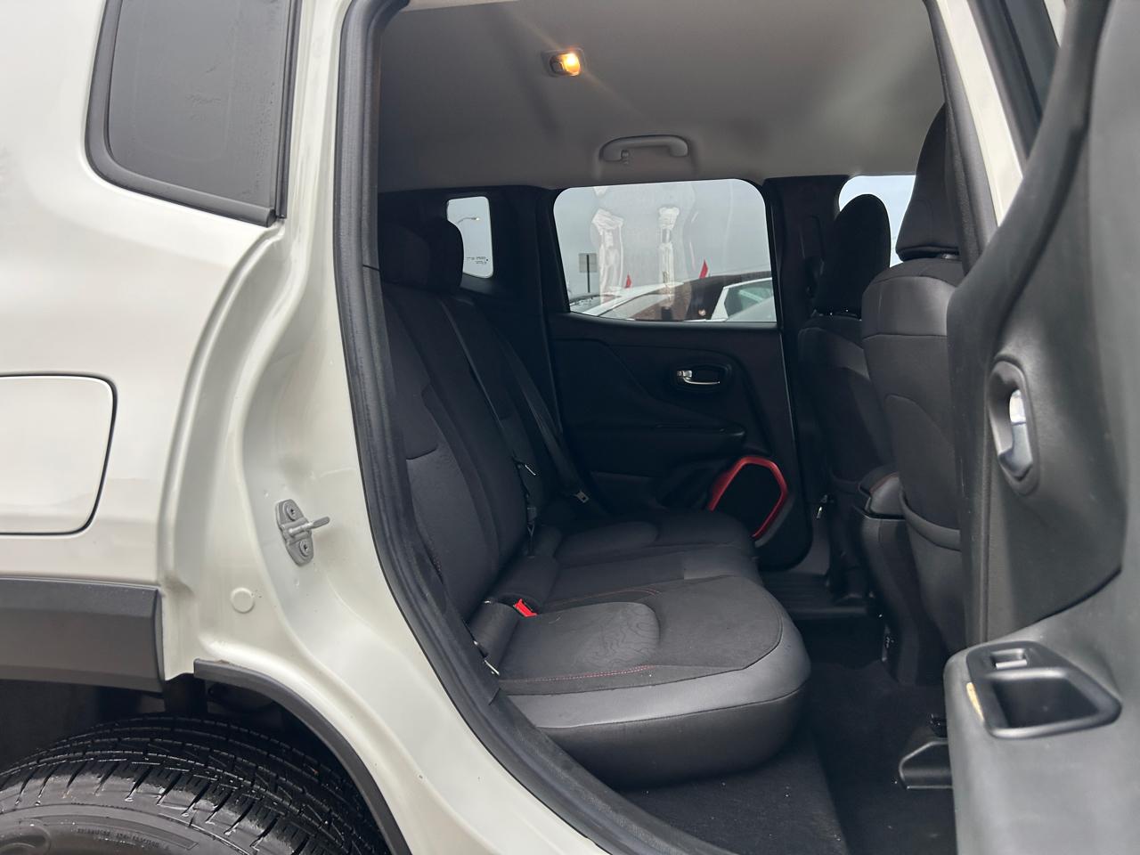 Jeep Renegade 4WD 4dr Trailhawk 2015