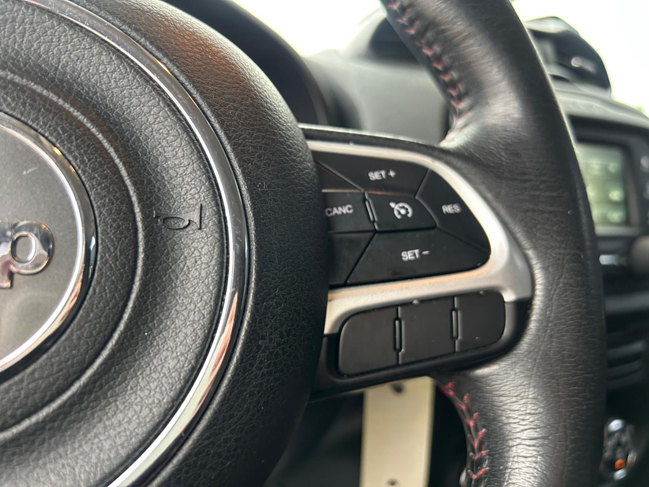 Jeep Renegade 4WD 4dr Trailhawk 2015