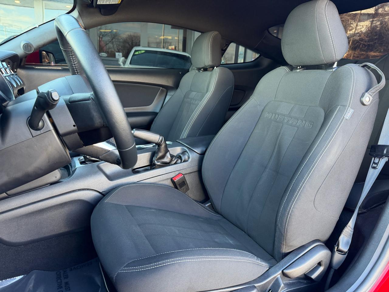 Ford Mustang EcoBoost Fastback 2021