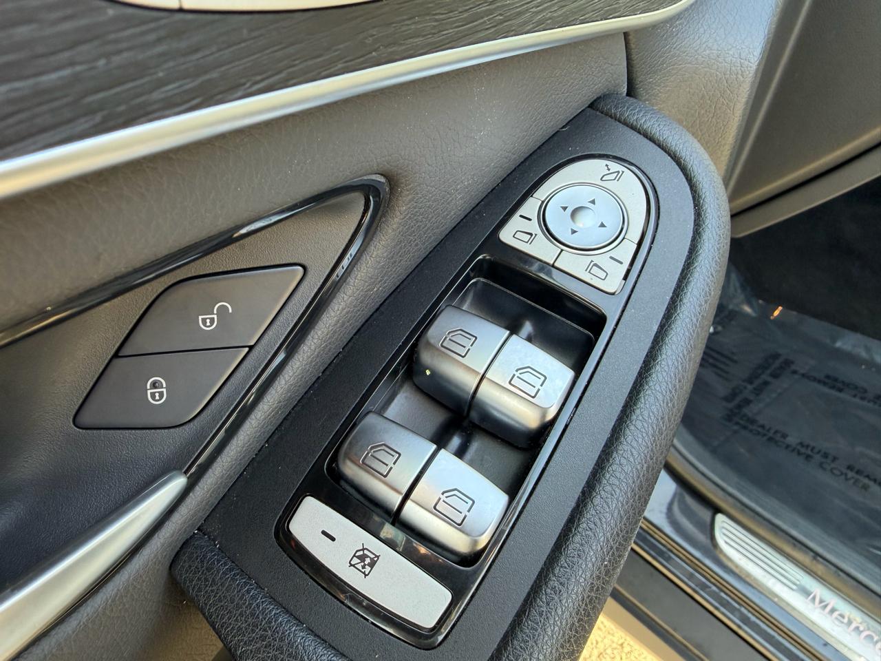 Mercedes-Benz GLC GLC 300 4MATIC SUV 2021