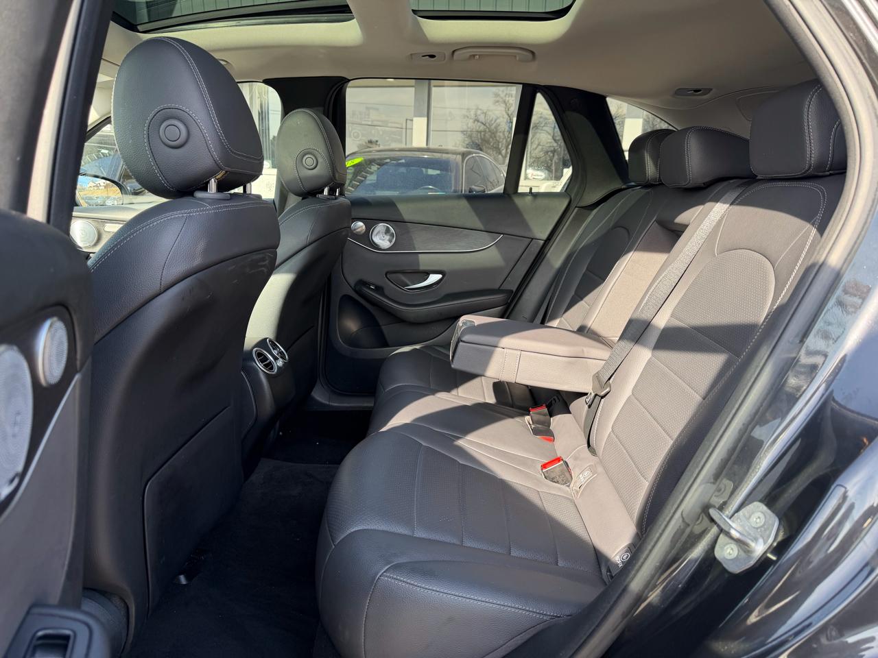 Mercedes-Benz GLC GLC 300 4MATIC SUV 2021