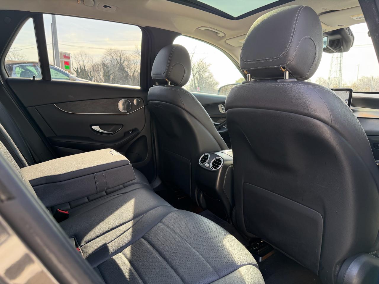 Mercedes-Benz GLC GLC 300 4MATIC SUV 2021