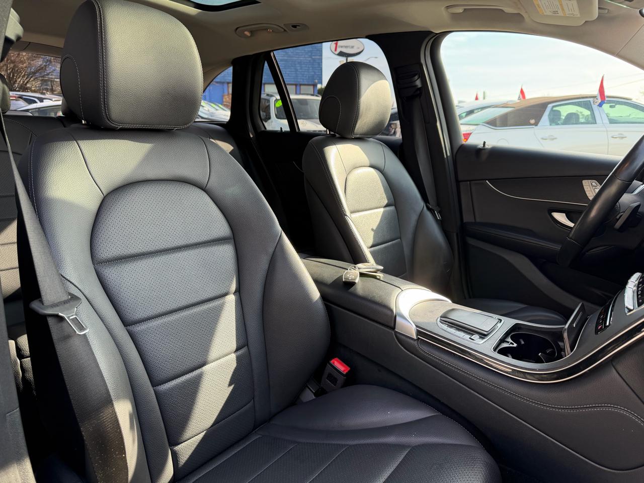 Mercedes-Benz GLC GLC 300 4MATIC SUV 2021