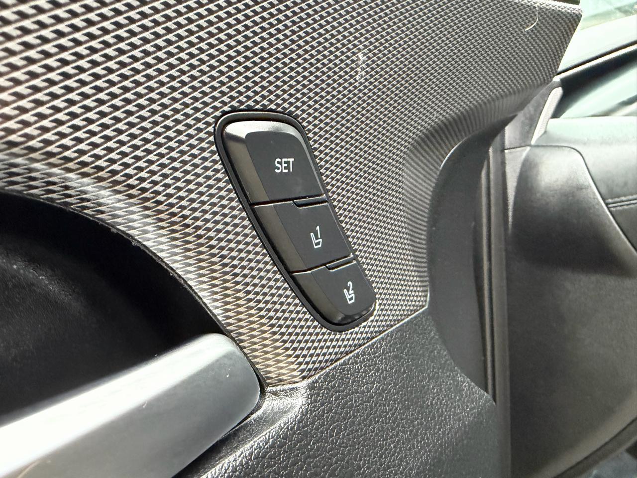 Hyundai Santa Fe Ultimate 2.4L Auto FWD 2019