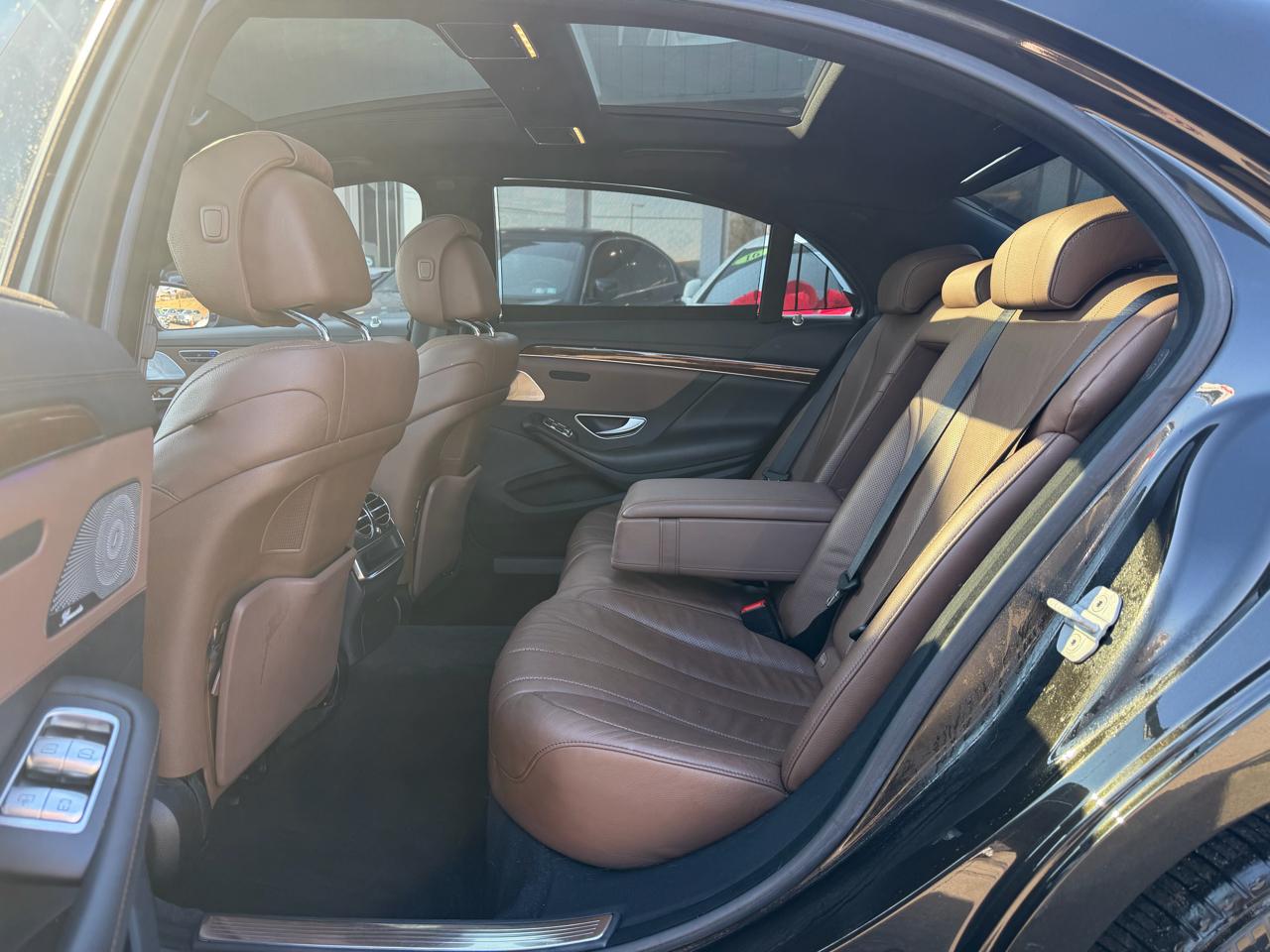 Mercedes-Benz S-Class 4dr Sdn S 550 4MATIC 2014