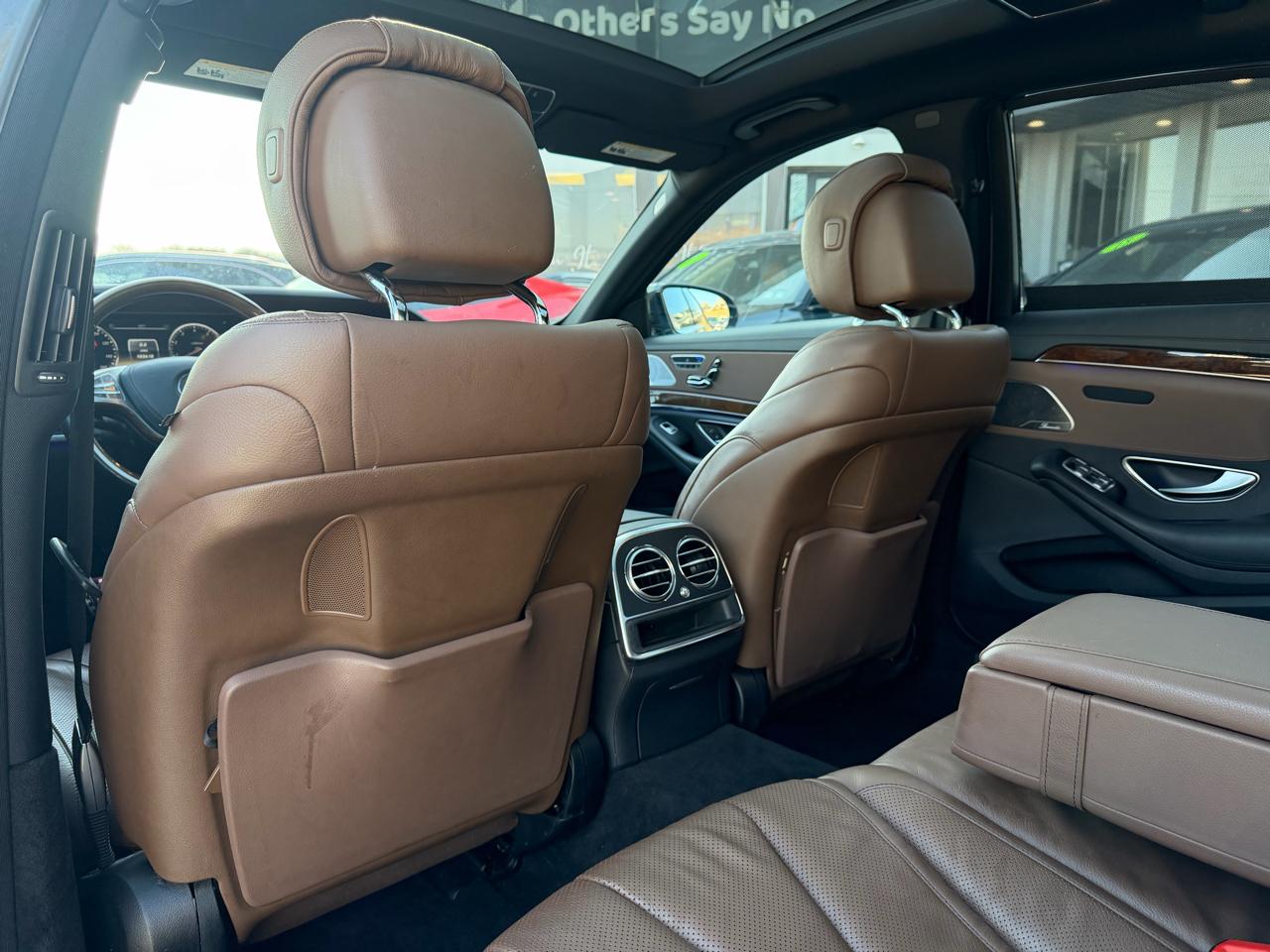 Mercedes-Benz S-Class 4dr Sdn S 550 4MATIC 2014