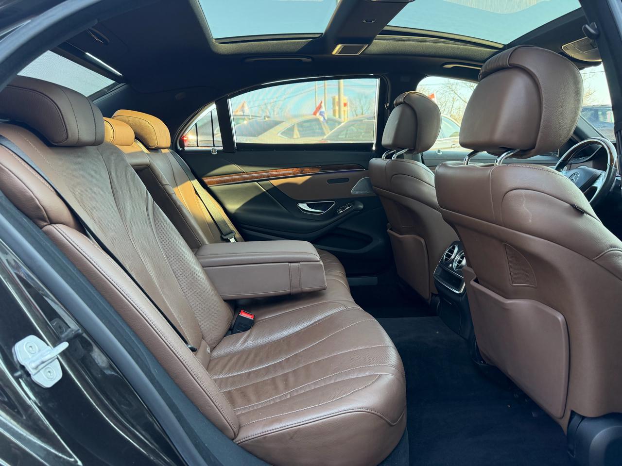 Mercedes-Benz S-Class 4dr Sdn S 550 4MATIC 2014