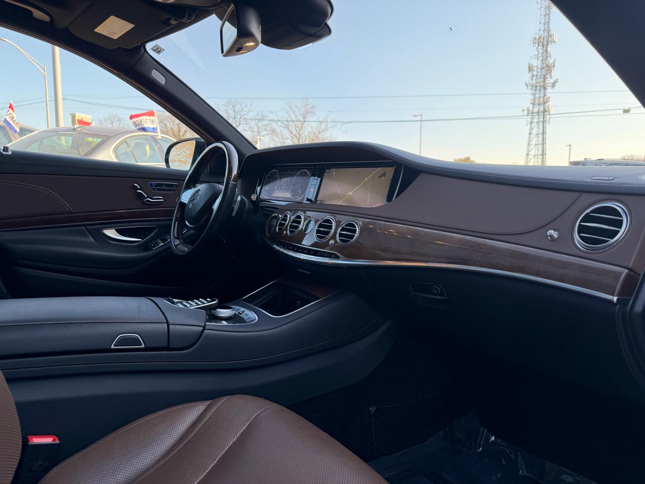 Mercedes-Benz S-Class 4dr Sdn S 550 4MATIC 2014