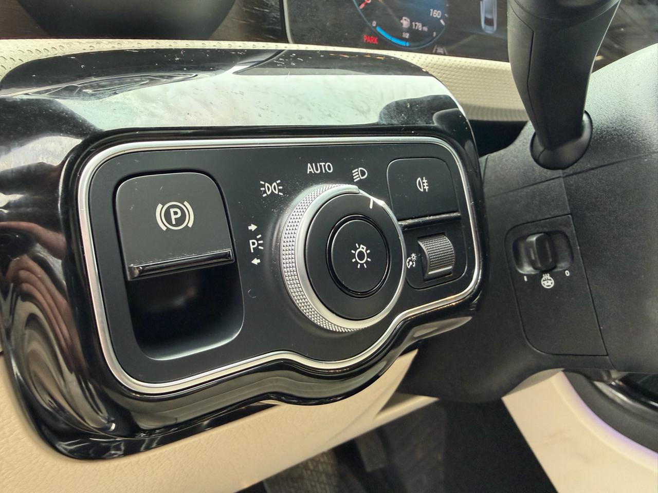 Mercedes-Benz A-Class A 220 4MATIC Sedan 2019