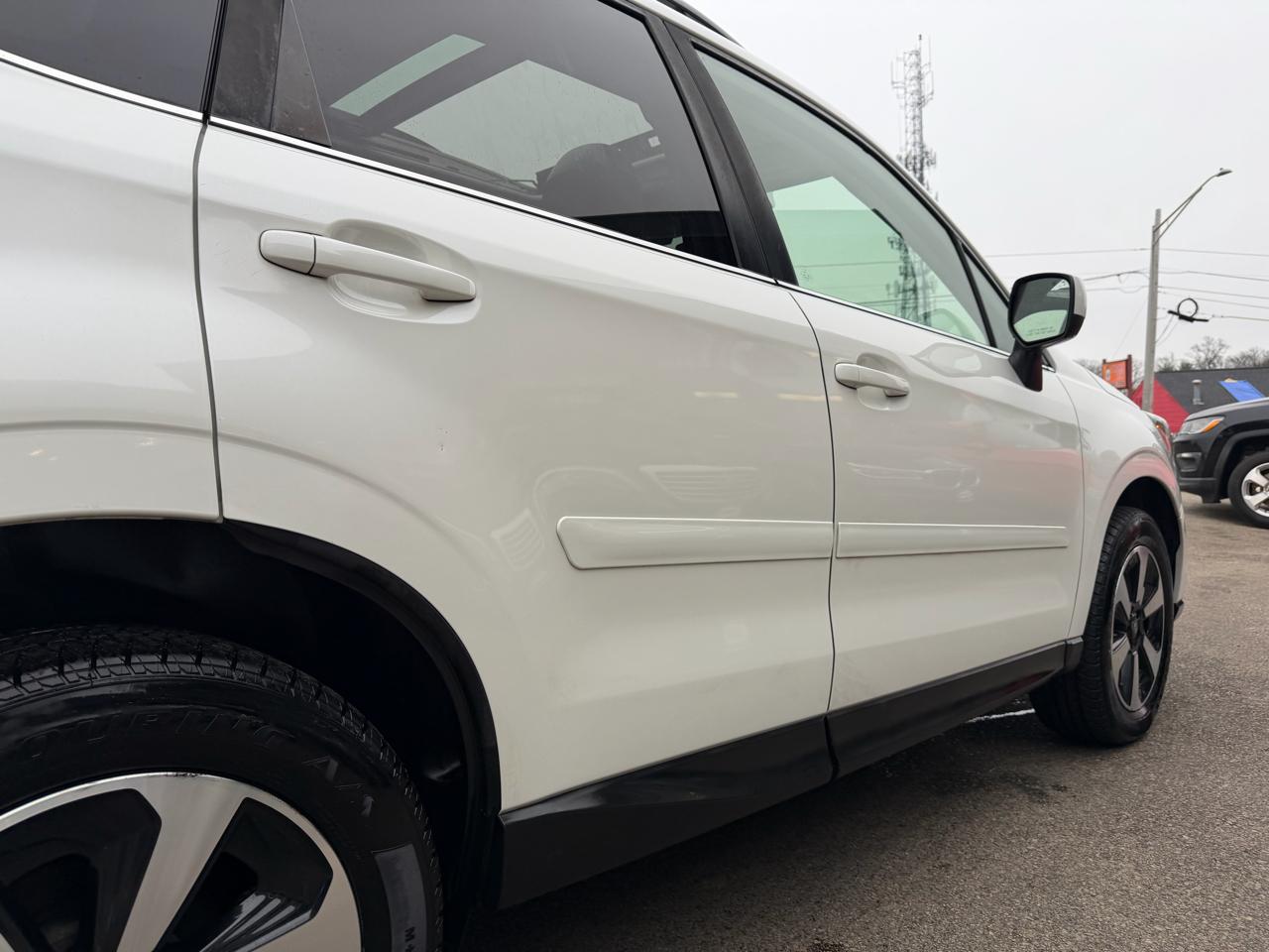 Subaru Forester 2.5i Limited CVT 2017