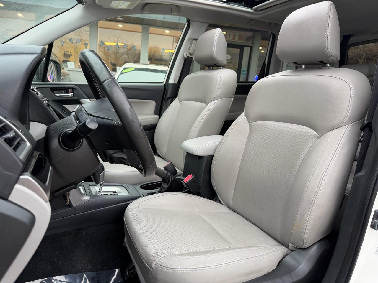 Subaru Forester 2.5i Limited CVT 2017