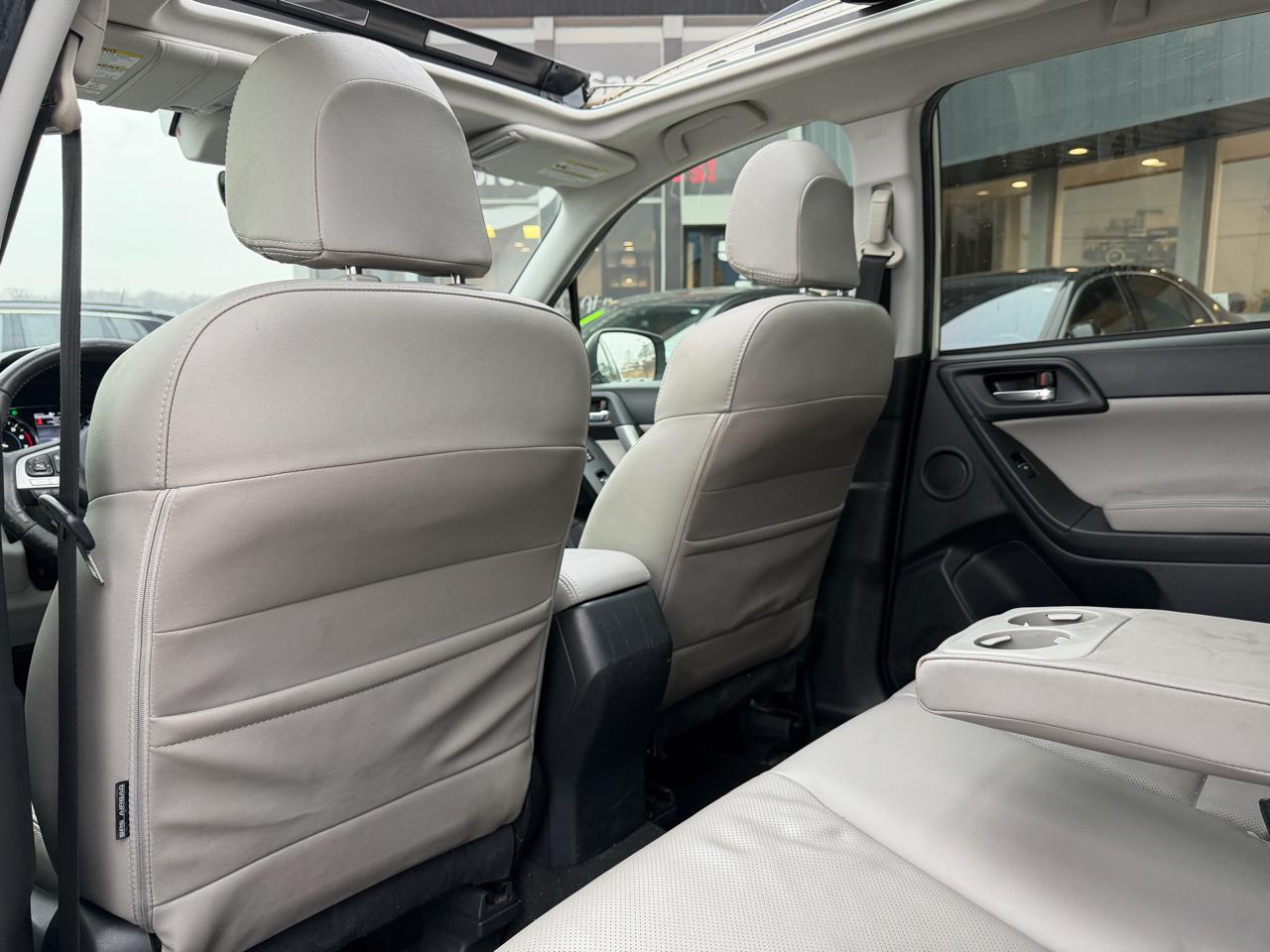 Subaru Forester 2.5i Limited CVT 2017