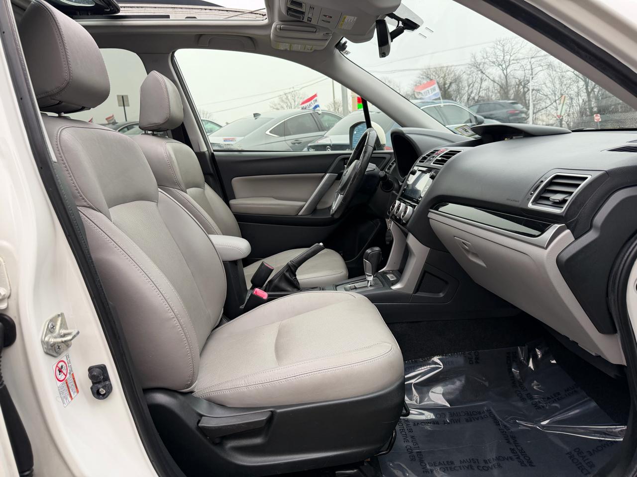 Subaru Forester 2.5i Limited CVT 2017