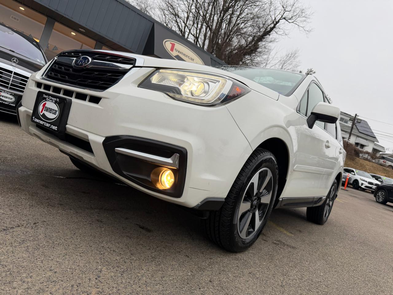 Subaru Forester 2.5i Limited CVT 2017